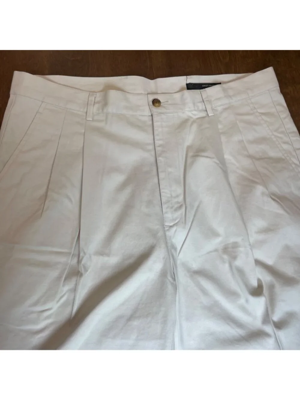 Vintage Greg Norman Pleated Chino Shorts Men's Size 36 Khaki Beige 100% Cotton‎
